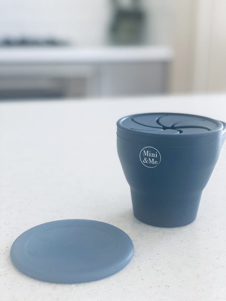Collapsible Snack Cup with Lid - Blueberry