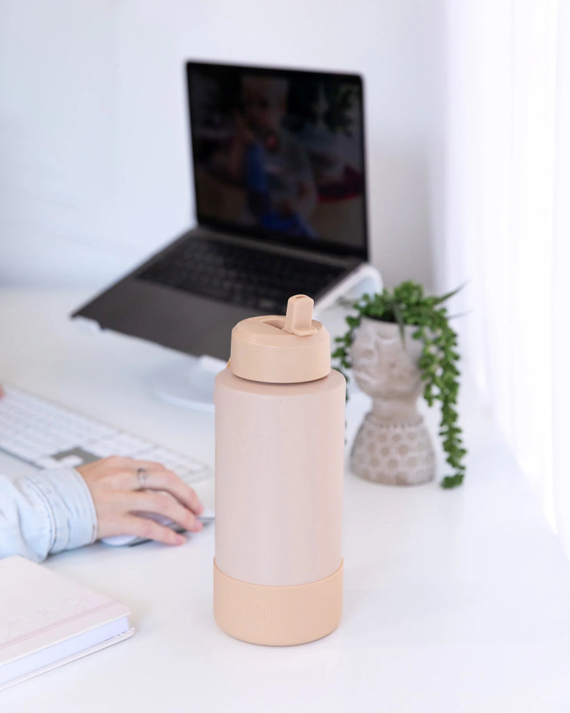 1L Drink Bottle with Sipper Lid and Bumper - Dune
